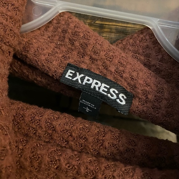 Cowlneck EXPRESS cutout back oversized top - Picture 2 of 3